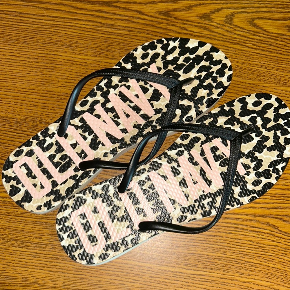 Size 7 Old Navy Cheetah Print
